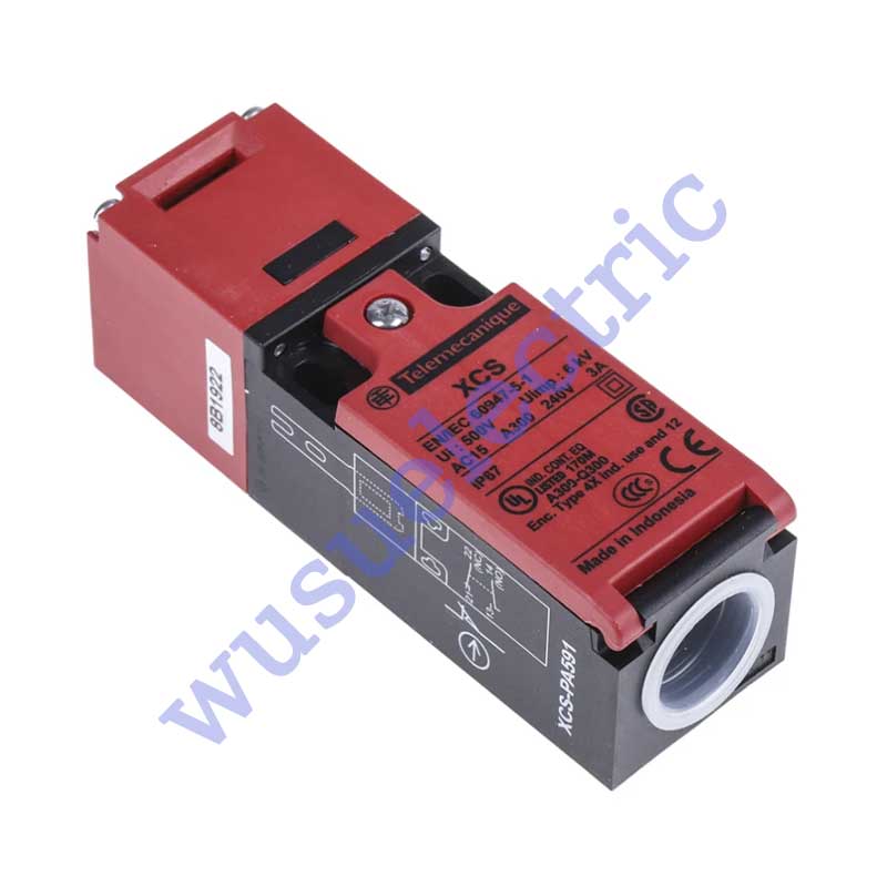 Telemecanique XCSPA591 plastic safety switch